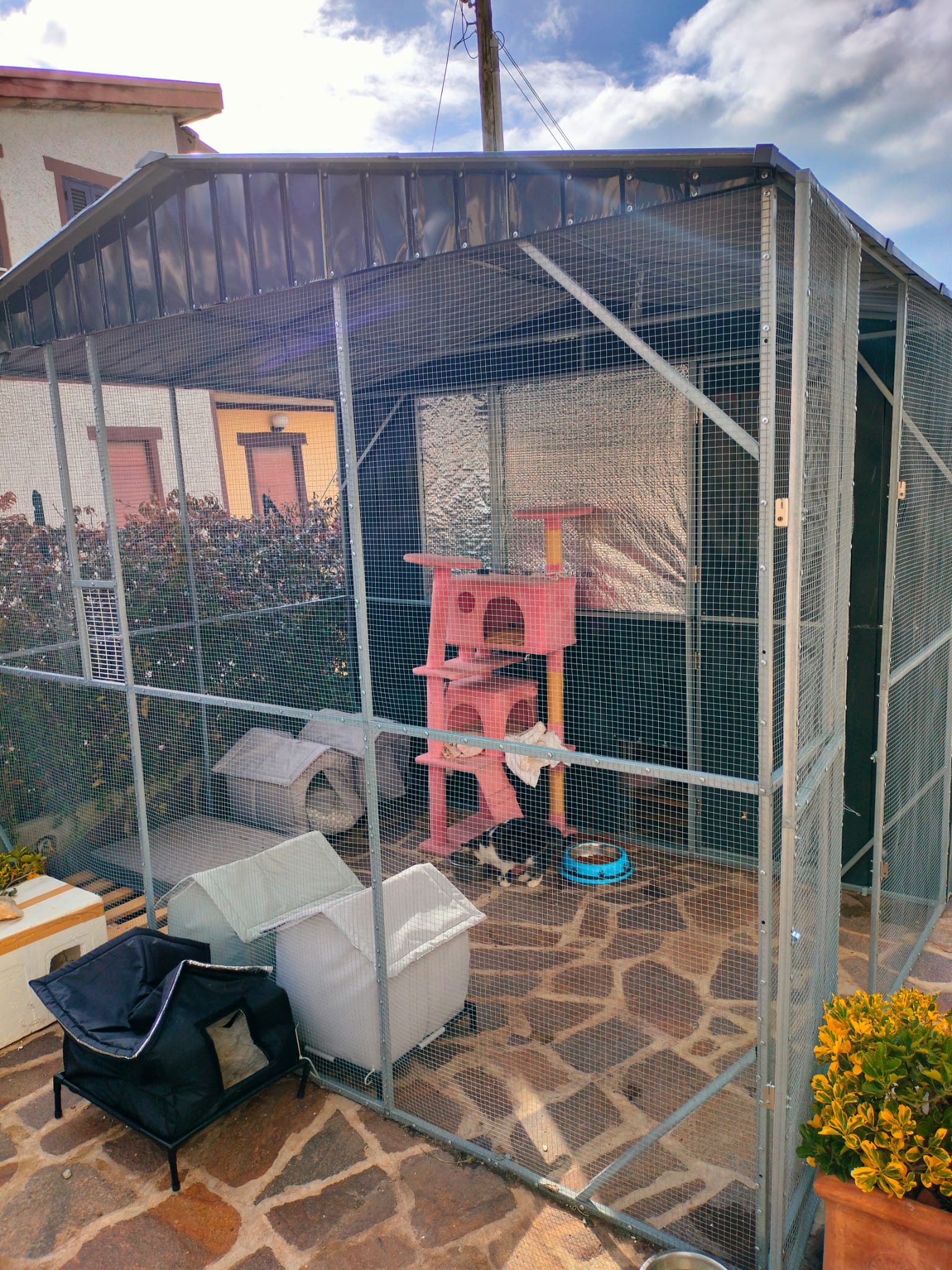 La casetta accogliente del rifugio Miciotti Sereni